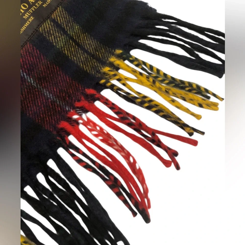 Giorgio Armani Muffler 100% Cashmere Tartan Plaid Fringe Wrap Scarf